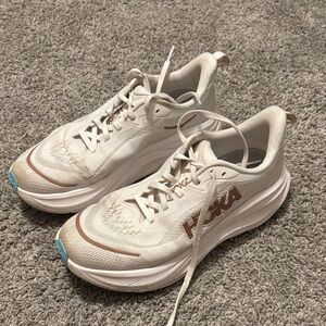 Women’s Hoka Skyflow